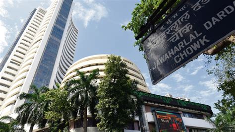 Sensex recovers to end day at 65,539, Nifty improves to 19,465 - Hindustan Times