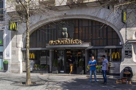 McDonald's Imperial Aliados Porto | Portugal Visitor - Travel Guide To Portugal