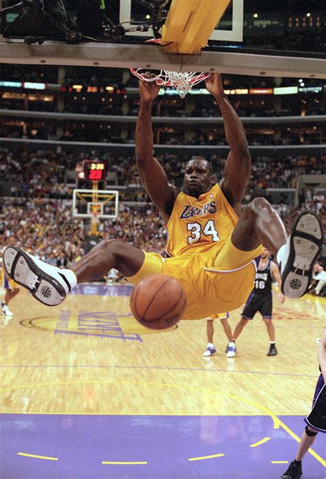 Shaq should have won the 2001 MVP. : r/lakers