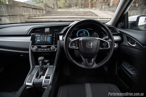 2016 Honda Civic VTi-S sedan review (video) | PerformanceDrive