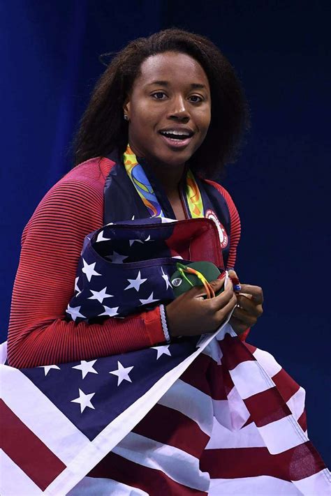 Stanford swimmer Simone Manuel makes Olympic history