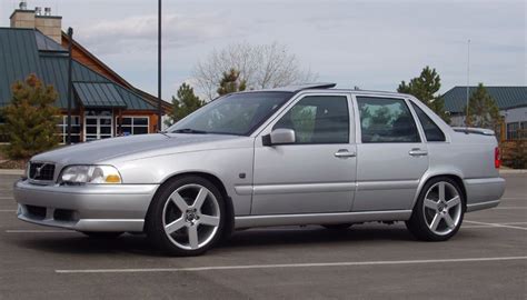 Volvo S70 T5 laptimes, specs, performance data - FastestLaps.com