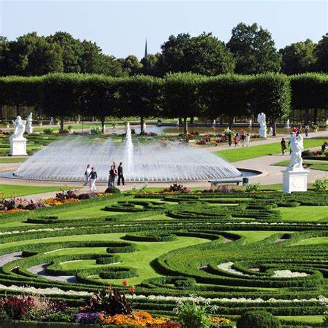 Royal Gardens of Herrenhausen - Hannover - Arrivalguides.com