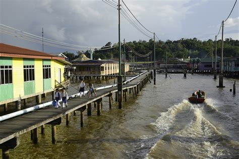 Kampong Ayer - Transport Route (1) | Omar Ali Saifuddien Mosque and ...