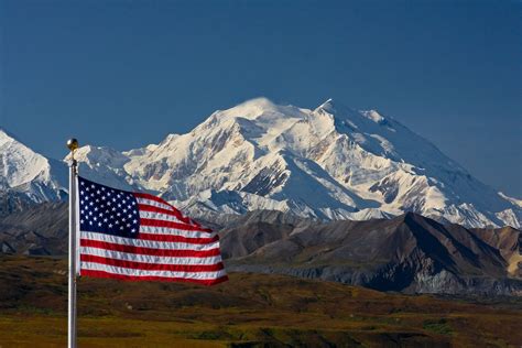 Alaska's Magnificent Mount McKinley and Denali National Park - Gildshire