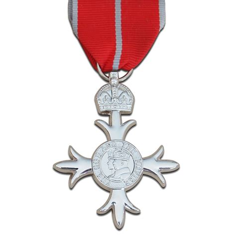 MBE KNIGHTHOOD MEDAL ORDER OF THE BRITISH EMPIRE CHIVALRY MILITARY ...