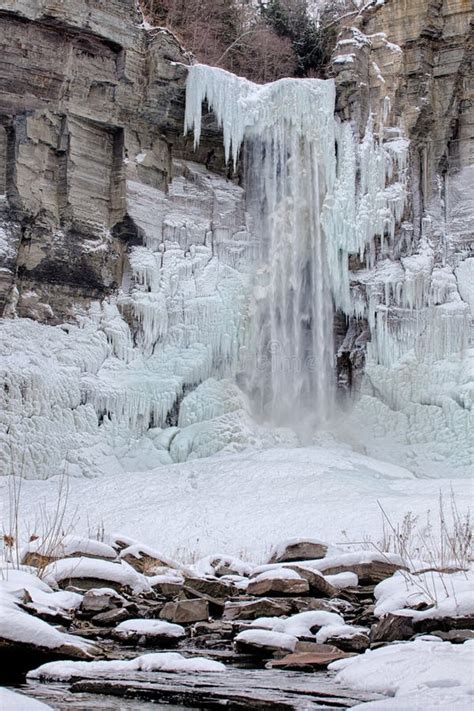 Frozen Taughannock Falls in January Stock Image - Image of taughannock ...