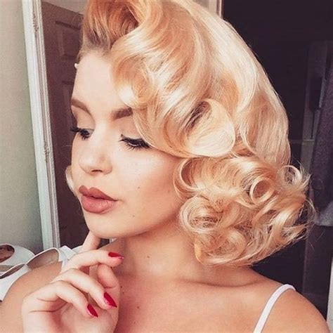 Breathtaking vintage rockabilly hairstyle ideas 84 | Vintage curls, Prom hairstyles for short ...