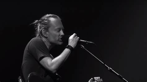 7 Reasons You Need To Get Tickets To See Radiohead Live