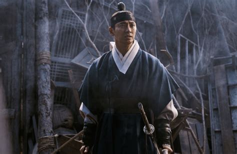 Ju Ji-Hoon Talks About Reviving His Role In The Zombie Thriller ‘Kingdom’ – Joan Vos MacDonald