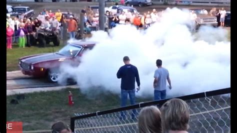 Classic Muscle Car Burnouts - YouTube