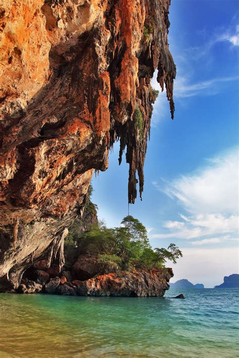 Visit Krabi's stunning beaches for £499 return, available 25 July only ...