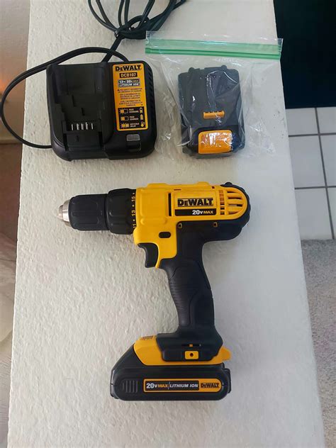 Dewalt DCD771 Vs DCD708, Which Is BETTER? - Tools Territory