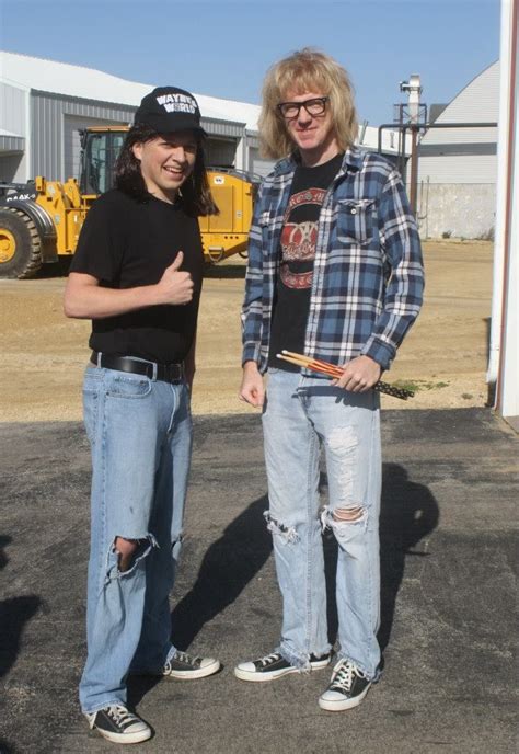 Wayne and Garth (Wayne's World) cosplay. This is hilariously awesome. Love it. | Best halloween ...