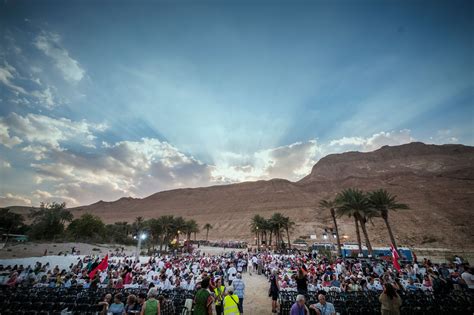 Thousands of Evangelical pilgrims mark Feast of Tabernacles in Ein Gedi | The Times of Israel