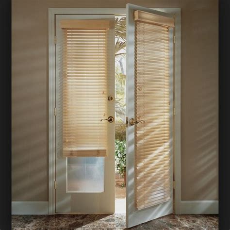 26 Good And Useful Ideas For Front Door Blinds - Interior Design Inspirations