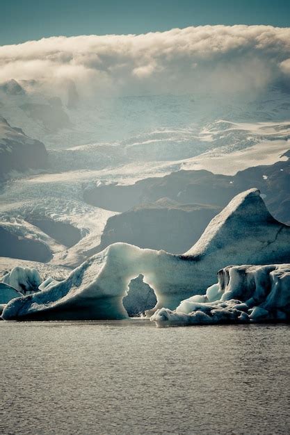 Premium Photo | Jokulsarlon glacier lagoon in vatnajokull national park iceland