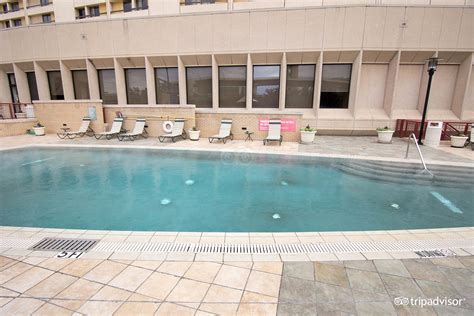 Hyatt Regency DFW International Airport Pool: Pictures & Reviews ...