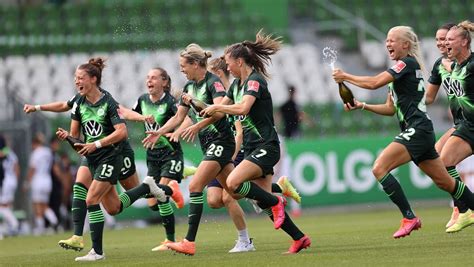 VfL Wolfsburg win fourth straight Frauen Bundesliga title - SheKicks