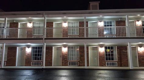 RICHLAND INN LEWISBURG - Prices & Motel Reviews (TN)