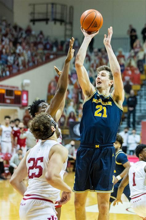 Franz Wagner, Michigan basketball roll Indiana, 73-57, now one win from ...