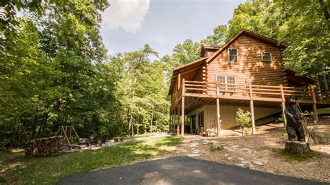 Hickory Hill Lodge | Hill Lodging Company. Premier Cabins