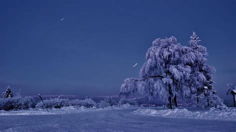 Winter Night Sky Wallpaper - WallpaperSafari