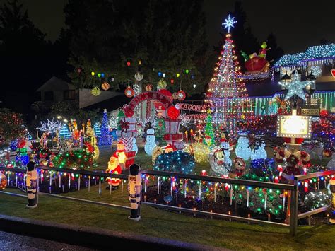 Massive Christmas light display has taken over this Metro Vancouver home | Listed