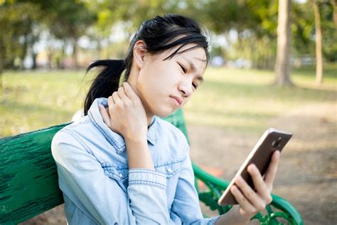 “Text Neck” and How to Treat it | Westwood Clinic Blog