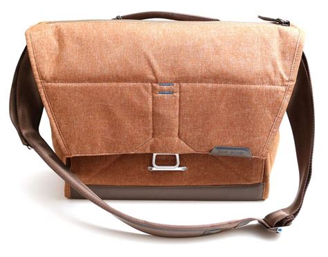 Peak Design Everyday Messenger bag review - The Gadgeteer