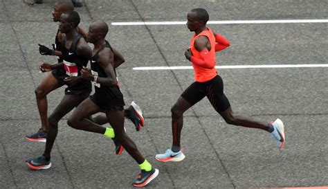 Eliud Kipchoge Breaking2 Marathon: 5 Fast Facts