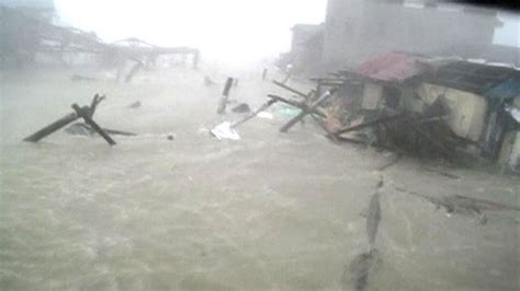 Typhoon Haiyan: Storm surge destroys house in seconds - BBC News