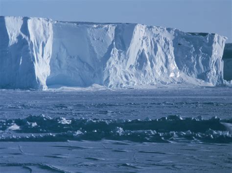 Fresh Insights into What Protects Antarctica’s Ross Ice Shelf - Eos