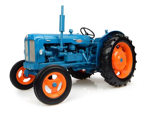 Fordson Power Major - Scale 1:16 - Made by Universal Hobbies