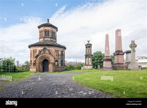 Glasgow Necropolis monuments grave Stock Photo - Alamy