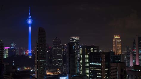 Timelapse of Kuala Lumpur Night cityscape with Menara KL Tower 28045558 ...