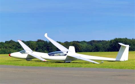 What Is a Glider Aircraft? - National Aviation Academy