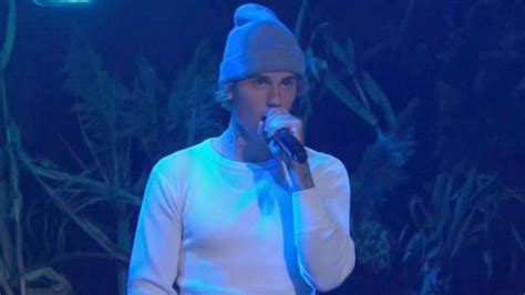 Justin Bieber Delivers Emotional Performances Of 'Holy' & 'Lonely' On 'SNL' | iHeart