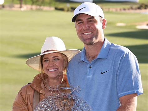 Golfer Scottie Scheffler, Wife Meredith Welcome Son