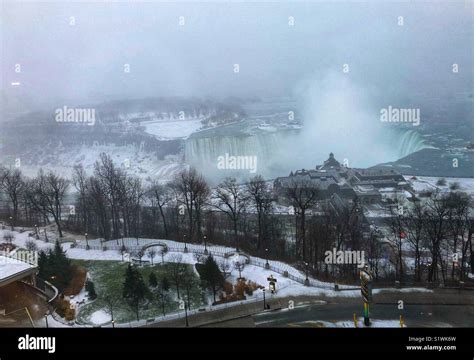 Aerial view of Niagara Falls in the winter Stock Photo - Alamy