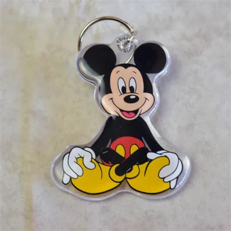 VINTAGE WALT DISNEY World Disneyland Sitting Mickey Mouse Keychain $10.99 - PicClick