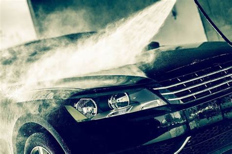 A Guide to Car Washes and Windshield Crack Prevention