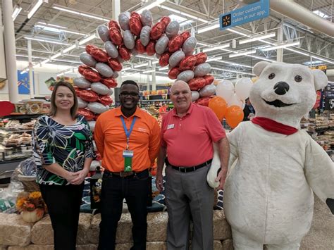 Cleveland Walmart kicks off online grocery pick-up with ribbon cutting, grant presentations ...