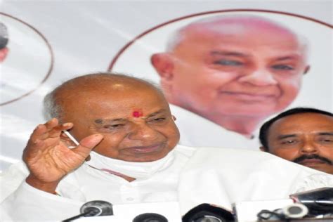 Former Prime Minister Deve Gowda tests positive for Covid