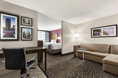 La Quinta Inn & Suites by Wyndham Newark - Elkton | Elkton, MD Hotels