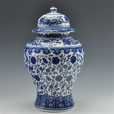 FREE SHIPPING Chinese Antique Qing Qianlong Mark Blue And White Ceramic Porcelain Vase Ginger ...