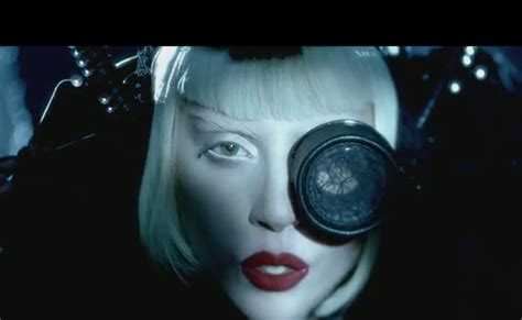 atualizemagazine: Finalmente Lady GaGa lança o clipe oficial de "Alejandro"