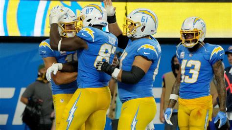 Chargers News: Where Vegas Oddsmakers Rank Bolts Among Super Bowl ...