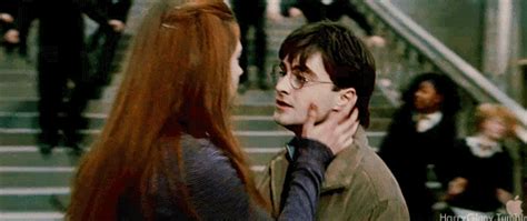 Ginny And Harry GIFs - Find & Share on GIPHY