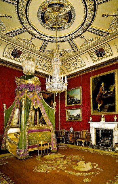 The King's Bed Chamber in the State Apartments at Windsor Castle ...